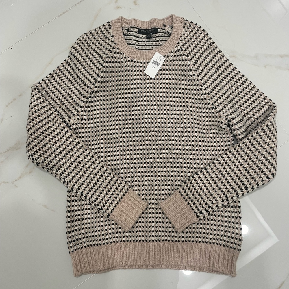 Womens Banana Republic Sweater